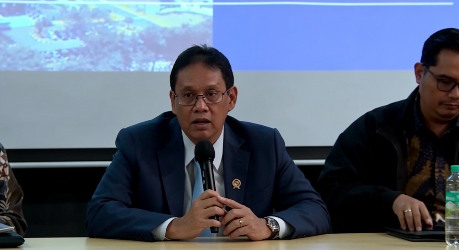 Doc. Menteri Keuangan Purbaya Yudhi Sadewa menyampaikan keterangan kepada awak media dalam konferensi pers mengenai kebijakan penempatan dana pemerintah sebesar Rp400 triliun pada bank-bank Himbara sebagai upaya memperkuat likuiditas sektor perbankan. (Sumber Foto: Kementerian Keuangan).