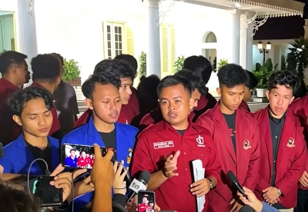 Doc. Sejumlah mahasiswa menggelar konferensi pers usai melakukan pertemuan dengan Wakil Presiden Republik Indonesia di Jakarta. Dokumentasi ini diambil sebelum hasil investigasi internal Universitas Bung Karno (UBK) terkait dugaan aliran dana dalam aksi demonstrasi diumumkan kepada publik.