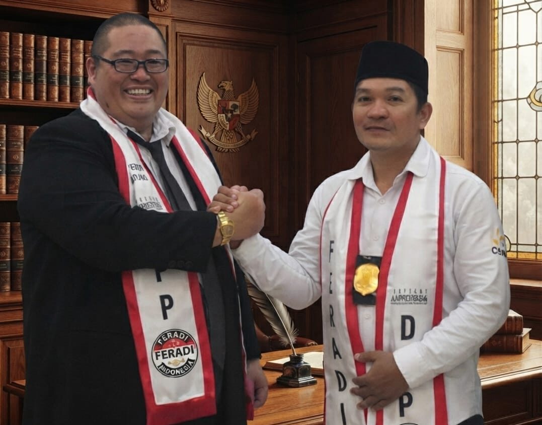 Doc. Adv. Donny Andretti dan Sukindar menghadiri salah satu kegiatan organisasi. Pertemuan tersebut menjadi bagian dari komunikasi dan koordinasi dalam penguatan struktur organisasi serta pembahasan program bantuan hukum bagi masyarakat.