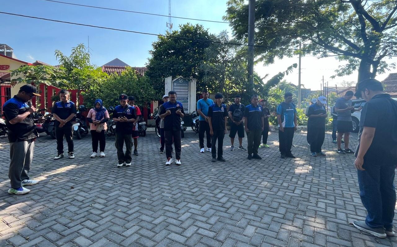 Doc. Lurah Bambankerep, Agung Susilo, S.E., secara resmi membuka Pekan Olahraga Kelurahan (Porkel) Bambankerep 2026 dalam rangka menyambut Hari Ulang Tahun ke-81 Kemerdekaan Republik Indonesia di Kelurahan Bambankerep, Kota Semarang, Sabtu (4/7/2026). Pembukaan kegiatan ditandai dengan penyampaian sambutan kepada peserta, panitia, dan masyarakat yang hadir.