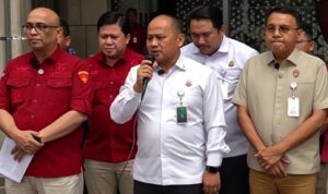 Doc. Tim Jaksa Agung Muda Bidang Tindak Pidana Khusus (JAM PIDSUS) Kejaksaan Agung menyampaikan perkembangan penyidikan kasus dugaan korupsi terkait ekspor ilegal mineral mengandung logam tanah jarang (REE) oleh PT PMM dalam konferensi pers di Gedung Kejaksaan Agung, Jakarta, Selasa (8/7/2026).