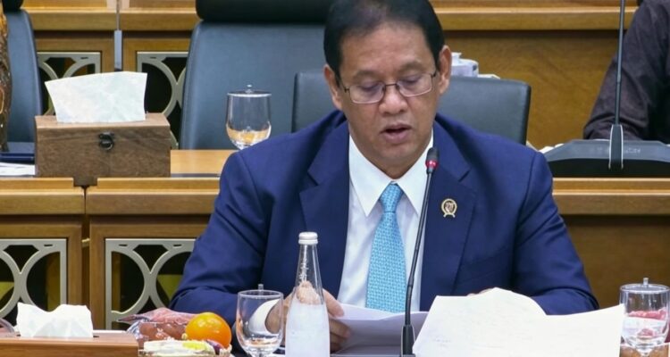Doc. Menteri Keuangan Republik Indonesia, Purbaya Yudhi Sadewa, mengikuti rapat kerja bersama Dewan Perwakilan Rakyat (DPR) RI di Kompleks Parlemen, Senayan, Jakarta.