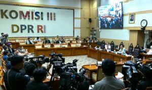 Doc. Foto ilustrasi. Suasana rapat di ruang sidang Komisi III DPR RI. Gambar ini digunakan sebagai ilustrasi pemberitaan mengenai pembahasan Rancangan Undang-Undang (RUU) Perampasan Aset dan bukan merupakan dokumentasi rapat Komisi III DPR RI yang secara khusus membahas RUU Perampasan Aset maupun diambil pada waktu pembahasan agenda tersebut.