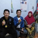 Doc. Sukindar, S.H., selaku Wakil Ketua Umum DPP FERADI WPI sekaligus anggota Tim Kuasa Hukum Penggugat dari Firma Hukum Subur Jaya, berfoto bersama pihak keluarga penggugat usai mengikuti agenda mediasi Perkara Perdata Nomor 292/Pdt.G/2026/PN Smg di Pengadilan Negeri Semarang, Selasa (14/7/2026). Pertemuan tersebut berlangsung setelah proses mediasi yang difasilitasi mediator pengadilan belum menghasilkan kesepakatan. Demi menghormati privasi dan proses hukum yang masih berjalan, identitas pihak keluarga tidak dipublikasikan.