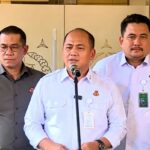 Doc. Juru Bicara Kejaksaan Agung RI sekaligus Kepala Pusat Penerangan Hukum (Kapuspenkum), Anang Supriatna, S.H., M.H., menyampaikan keterangan kepada awak media dalam konferensi pers di Gedung Kejaksaan Agung RI, Jakarta, Rabu (15/7/2026), terkait perkembangan verifikasi administrasi perkara dan barang bukti yang dilimpahkan penyidik Polri dalam penanganan perkara yang melibatkan Febrie Adriansyah.