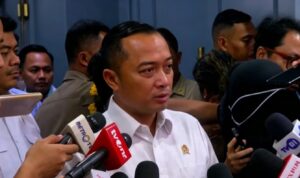 Doc. Menteri Sekretaris Negara (Mensesneg) Prasetyo Hadi memberikan keterangan kepada awak media di Jakarta terkait proses usulan calon Jaksa Agung Muda Bidang Tindak Pidana Khusus (Jampidsus). Prasetyo menyatakan surat usulan dari Jaksa Agung telah diterima dan saat ini sedang diproses sesuai mekanisme Tim Penilai Akhir (TPA) sebelum keputusan Presiden ditetapkan.