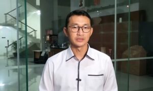 Doc. Juru Bicara Komisi Pemberantasan Korupsi (KPK) Budi Prasetyo menyampaikan keterangan pers mengenai perkembangan penyidikan dugaan korupsi terkait pengkondisian opini audit Badan Pemeriksa Keuangan (BPK) pada Pemerintah Kabupaten Muara Enim, di Gedung Merah Putih KPK, Jakarta. Dalam keterangannya, KPK menjelaskan proses penyidikan masih berlangsung melalui pemeriksaan saksi, pendalaman barang bukti, dan analisis alat bukti sesuai ketentuan hukum yang berlaku.