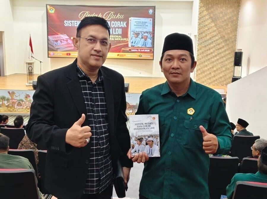 Doc. PC LDII Kecamatan Ngaliyan, Sukindar, mengikuti kegiatan Bedah Buku Sistem, Model dan Corak Pendidikan LDII dalam Platform Profesional Religius dari Sabang Sampai Merauke di Art Center Universitas Diponegoro (Undip), Semarang, Sabtu (18/7/2026). Kegiatan tersebut menghadirkan unsur pemerintah, akademisi, penulis buku, dan peserta dari berbagai daerah untuk membahas konsep pendidikan berbasis profesionalisme dan nilai-nilai religius.