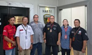 Kasus Hairil Tami, Penyidik Unit II Harda Polres Metro Bekasi Kabupaten Minta Dokumen Tambahan untuk Perkuat Pembuktian Doc. Tim Penasihat Hukum FERADI WPI–Subur Jaya Lawfirm berfoto bersama usai mendampingi Hairil Tami dalam koordinasi penanganan perkara dugaan tindak pidana yang sedang ditangani Unit II Harda Polres Metro Bekasi Kabupaten. Pendampingan dilakukan sebagai bagian dari upaya mengawal proses hukum agar berjalan sesuai ketentuan peraturan perundang-undangan.