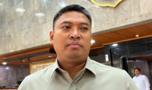 Doc. Kepala Badan Gizi Nasional (BGN), Sudaryono, menyampaikan keterangan kepada awak media usai diumumkan secara resmi sebagai pengganti Nanik S. Deyang. Dalam kesempatan tersebut, Sudaryono menegaskan komitmennya untuk melanjutkan dan memperkuat pelaksanaan Program Makan Bergizi Gratis (MBG) sebagai salah satu program prioritas pemerintah.