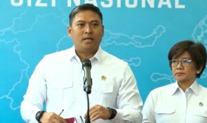 Doc. Kepala Badan Gizi Nasional (BGN), Sudaryono, menyampaikan keterangan kepada awak media dalam konferensi pers di Kantor BGN, Jakarta Pusat, Senin (27/7/2026), terkait kebijakan pemberhentian 261 pegawai non-ASN sebagai bagian dari upaya pembenahan internal, penguatan integritas, disiplin, dan akuntabilitas di lingkungan Badan Gizi Nasional.