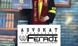 Doc. Brigitta Ira Lingga, S.H., anggota FERADI WPI, berpose usai mengikuti prosesi Wisuda Universitas Terbuka di Universitas Terbuka Convention Center (UTCC) Pondok Cabe, Jakarta, Selasa (28/7/2026), setelah resmi memperoleh gelar Sarjana Hukum.