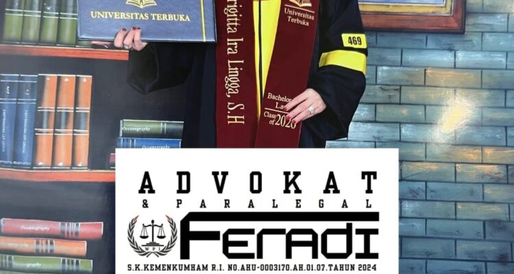 Doc. Brigitta Ira Lingga, S.H., anggota FERADI WPI, berpose usai mengikuti prosesi Wisuda Universitas Terbuka di Universitas Terbuka Convention Center (UTCC) Pondok Cabe, Jakarta, Selasa (28/7/2026), setelah resmi memperoleh gelar Sarjana Hukum.