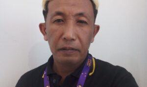 Nano Widodo Dikenal Aktif Dampingi Penyelesaian Sengketa Pembiayaan, Donny Andretti Berikan Apresiasi Doc. Nano Widodo, C.PFW., C.MDF., C.JKJ., C.FTAX., Asisten Advokat pada Firma Hukum Subur Jaya dan Rekan, saat sesi dokumentasi. Nano diketahui aktif memberikan pendampingan dan mediasi dalam penyelesaian berbagai permasalahan pembiayaan, fidusia, lelang, serta sengketa antara debitur dan kreditur.