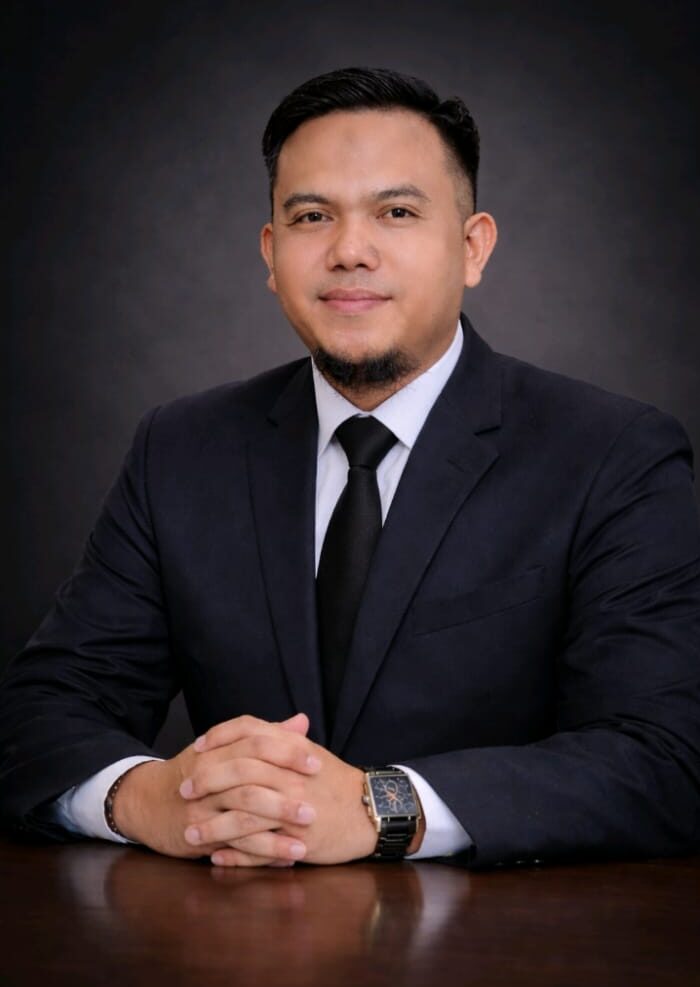 Doc. Aprizal, S.Sy., C.JKJ., C.MDF., yang resmi ditetapkan sebagai Mediator Non Hakim pada Pengadilan Agama Metro Kelas IA Tahun 2026 berdasarkan Keputusan Ketua Pengadilan Agama Metro Nomor 1244/KPA.W8-A2/SK.HK2.6/VII/2026. Penetapan tersebut mendapat apresiasi dari Keluarga Besar FERADI sebagai bentuk kepercayaan atas kompetensi dan komitmennya dalam mendukung penyelesaian sengketa melalui mekanisme mediasi.