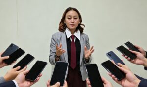 Ketua DPD FERADI WPI Jakarta: Solidaritas Organisasi Menjadi Kekuatan Mengawal Pendampingan Hukum Fam Fuk Tjhong/Uun Doc. Wakil Ketua Umum DPP sekaligus Ketua DPD FERADI WPI Jakarta, Hariani Bianca Daryana, S.H., memberikan keterangan kepada awak media usai mengikuti Konsolidasi Nasional FERADI WPI di Happy Resto, Kota Semarang, Jumat (31/7/2026). Dalam wawancara tersebut, Hariani menegaskan komitmen organisasi untuk mengawal pendampingan hukum terhadap Fam Fuk Tjhong melalui mekanisme hukum yang berlaku, serta mengajak seluruh pihak menghormati profesionalisme penyidik dan asas praduga tak bersalah.