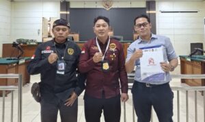 DPP FERADI WPI Kawal Sidang Perkara Perdata Nomor 292/Pdt.G/2026/PN Smg, Sidang Ditunda hingga 13 Agustus 2026 Doc. Tim Hukum SUBUR JAYA LAWFIRM bersama jajaran DPP FERADI WPI berfoto bersama usai menghadiri sidang lanjutan perkara perdata Nomor 292/Pdt.G/2026/PN Smg di Pengadilan Negeri Semarang, Kamis (6/8/2026). Persidangan ditunda hingga 13 Agustus 2026 setelah Tergugat I tidak hadir dalam persidangan.