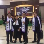 Doc. Jajaran struktur FERADI WPI bersama peserta berfoto bersama usai mengikuti rangkaian agenda pengambilan sumpah advokat di Pengadilan Tinggi Surabaya, Rabu (12/8/2026).