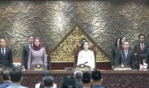 Legislasi DPR 2025–2026: Partisipasi Publik Diperluas, Puluhan RUU Masuk Tahap Pembahasan Doc. Suasana saat pembukaan rapat pembahasan agenda legislasi DPR RI, yang diikuti pimpinan dan anggota DPR RI bersama pihak terkait. Rapat menjadi bagian dari tahapan pembahasan dan pengambilan keputusan dalam proses pembentukan peraturan perundang-undangan.