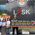 Doc. Tjiauw Eng bersama kuasa hukum dan tim pendamping saat mengajukan permohonan perlindungan kepada Lembaga Perlindungan Saksi dan Korban (LPSK) di Jakarta, 12 Agustus 2026. Permohonan tersebut diajukan terkait kondisi yang dialami Tjiauw Eng setelah menyaksikan langsung peristiwa yang menimpa suaminya, Fam Fuk Tjhong alias Uun.