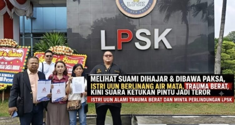 Doc. Tjiauw Eng bersama kuasa hukum dan tim pendamping saat mengajukan permohonan perlindungan kepada Lembaga Perlindungan Saksi dan Korban (LPSK) di Jakarta, 12 Agustus 2026. Permohonan tersebut diajukan terkait kondisi yang dialami Tjiauw Eng setelah menyaksikan langsung peristiwa yang menimpa suaminya, Fam Fuk Tjhong alias Uun.
