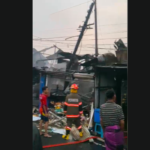 Doc. Suasana di kawasan Jalan Pasar Lama Laut, RT 02/RW 01, Kelurahan Pasar Lama, Kecamatan Banjarmasin Tengah, Kota Banjarmasin, Kalimantan Selatan, setelah kebakaran pada Rabu (16/9/2026). Sejumlah bangunan tempat tinggal dan tempat usaha warga terlihat terdampak kebakaran, sementara proses pendataan kerusakan dan warga terdampak masih berlangsung