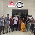 Doc. Tim kuasa hukum Firma Hukum Subur Jaya–FERADI WPI bersama pihak terkait berfoto bersama usai mengikuti sidang perdana perkara sengketa waris Nomor 88/Pdt.G/2026/PN Kendal di Pengadilan Negeri Kendal, Senin (7/9/2026). Sidang tersebut beragenda pembacaan gugatan, dengan persidangan lanjutan dijadwalkan pada Senin (14/9/2026) dengan agenda jawaban Tergugat.