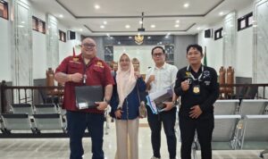 Doc. Tim Hukum DPP FERADI WPI bersama SUBUR JAYA LAWFIRM usai mengikuti persidangan perkara perdata Nomor 93/Pdt.G/2026/PN Kdl di Pengadilan Negeri Kendal, Kamis, 10 September 2026. Tim hukum hadir mendampingi pihak penggugat dan menyatakan siap mengikuti tahapan persidangan selanjutnya yang dijadwalkan pada 17 September 2026 dengan agenda mediasi dan pemanggilan para pihak.