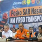 Doc. Menteri Perhubungan Dudy Purwaghandy saat memberikan keterangan dalam konferensi pers terkait perkembangan pencarian dan evakuasi KM Virgo Transport 8 di Pelabuhan Trisakti Banjarmasin, Minggu, 13 September 2026.