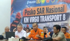 107 Penumpang KM Virgo Transport 8 Dievakuasi, 136 Masih Dicari Doc. Menteri Perhubungan Dudy Purwaghandy saat memberikan keterangan dalam konferensi pers terkait perkembangan pencarian dan evakuasi KM Virgo Transport 8 di Pelabuhan Trisakti Banjarmasin, Minggu, 13 September 2026.