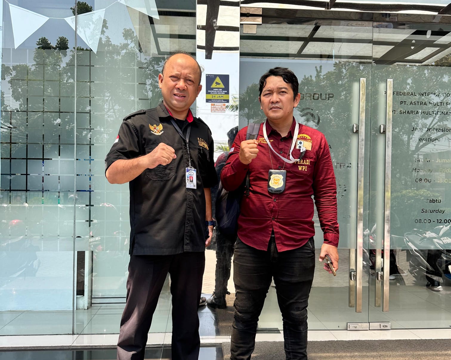 Doc. Tim Hukum FERADI WPI–Subur Jaya Law Firm, Sukindar, S.H., C.PFW., C.MDF., C.JKJ., C.FTAX. dan Eko Affandy, S.E., S.H., C.PFW., C.MDF., C.JKJ., C.FTAX., saat melakukan koordinasi dan pendampingan terkait persoalan pembiayaan yang dialami Syukur di Semarang, Selasa (15/9/2026).