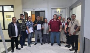 Doc. saat Hairil Tami selaku pelapor, didampingi kuasa hukum dan tim hukum, mendatangi Polres Metro Bekasi untuk menanyakan perkembangan penanganan laporan dugaan tindak pidana penggelapan dengan pemberatan yang sebelumnya dilaporkan pada September 2025.