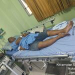 Doc. M. Sholeh Abdullah Ali R. saat menjalani perawatan di RSUD Salatiga setelah mengalami luka dalam peristiwa dugaan pengeroyokan di area parkir Toko Benang Raja, Salatiga, pada 12 September 2026. Kondisi korban masih dalam pemulihan dan mendapat penanganan medis.