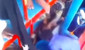 Doc. Tangkapan layar dari video yang memperlihatkan dugaan tindakan penganiayaan terhadap seorang ABK KM Maulana 23 di atas kapal. Bagian gambar diburamkan (blur) untuk mengurangi tampilan visual kekerasan, melindungi martabat dan privasi korban, serta mempertimbangkan kondisi korban yang diduga mengalami kekerasan.