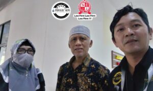 Doc. Tim hukum FERADI WPI bersama Istriwinasih berfoto bersama usai menindaklanjuti perkembangan perkara pinjaman Rp150 juta di Polda Jawa Tengah dan Polrestabes Semarang, Jumat (2/10/2026). Pertemuan tersebut membahas tindak lanjut SP2HP-2 serta menunggu laporan kemajuan (Lapju) dari Polrestabes Semarang kepada Polda Jateng.