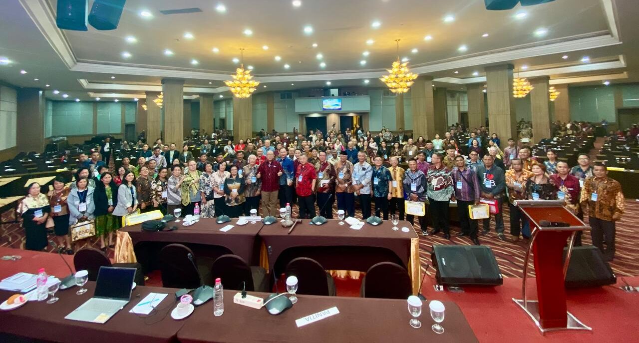 Doc. Suasana Sidang Raya XVI Gereja Gerakan Pentakosta (GGP) di Hotel Aryaduta Manado, Sulawesi Utara, Kamis (1/10/2026). Sidang raya tersebut menjadi forum pembahasan evaluasi pelayanan, program organisasi, serta penetapan kepemimpinan GGP untuk periode 2026–2031.
