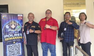 Adv. Donny Andretti Hadir di Polres Semarang, Ajukan Waktu Mediasi untuk Tiga Klien Doc. Tim Hukum FERADI WPI bersama Firma Hukum Subur Jaya dan Rekan berfoto bersama usai hadir di Polres Semarang, Senin (5/10/2026), dalam rangka menyampaikan permohonan waktu mediasi terkait perkara yang melibatkan tiga klien berinisial AW, D, dan DP.