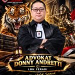 Adv. Donny Andretti, S.H., S.Kom., M.Kom., C.MD., C.MDF., C.PFW., C.JKJ., C.FTAX., Dewan Pengawas Lembaga Bantuan Hukum Federasi Rakyat Indonesia (LBH FERADI), dalam dokumentasi aktivitas profesional dan organisasi. Sosok Donny dikenal di lingkungan FERADI WPI dan LBH FERADI sebagai figur yang mengedepankan ketegasan dalam prinsip, keberanian dalam perjuangan hukum, serta kepedulian terhadap masyarakat dan nilai-nilai kemanusiaan.