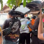 Doc. Lokasi kejadian di kawasan Jalan Tembus Mantuil, Kecamatan Banjarmasin Selatan, Kota Banjarmasin, Kalimantan Selatan, Sabtu (10/10/2026), tampak menjadi perhatian warga setelah seorang pria berinisial lengkap Adi Imam Fizay (30) dilaporkan masuk ke rumah warga dalam kondisi bersimbah darah dan kemudian ditemukan meninggal dunia. Sejumlah warga terlihat berkumpul di sekitar lokasi. Penyebab luka dan kronologi lengkap peristiwa tersebut masih menunggu pendalaman pihak berwenang.