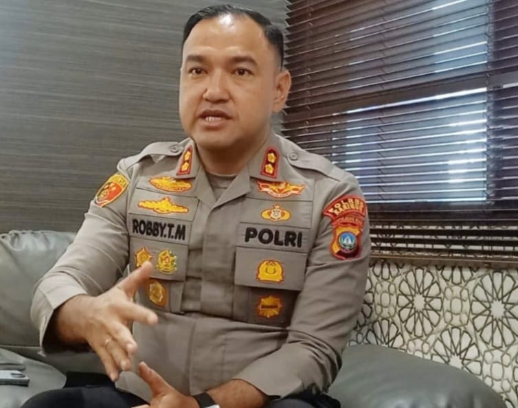 Doc. AKBP Robby Topan Manusiwa, S.I.K., M.H., ditunjuk sebagai Direktur Reserse Kriminal Khusus (Dirreskrimsus) Polda Kepulauan Riau berdasarkan Surat Telegram Kapolri Nomor ST/2251/X/KEP./2026 tertanggal 10 Oktober 2026. Sebelumnya, ia menjabat sebagai Kabid Propam Polda Kepri.