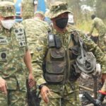 Doc. Kepala Staf Angkatan Darat (Kasad) Jenderal TNI Tandyo Budi Revita bersama Kepala BNPB dan rombongan meninjau lokasi penanganan kebakaran hutan dan lahan (karhutla) di Jalan Trans Kalimantan, Kabupaten Banjar, Kalimantan Selatan, serta Desa Gohong, Kecamatan Kahayan Hilir, Kabupaten Pulang Pisau, Kalimantan Tengah, Senin (19/10/2026). Peninjauan dilakukan untuk melihat kondisi lapangan dan membahas koordinasi penanganan serta pencegahan karhutla bersama unsur TNI, Polri, pemerintah daerah, dan instansi terkait.