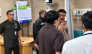 Penembakan Bharada Laurencius di Tangerang Selatan, Pengawasan Internal Polri Kembali Disorot Doc. Suasana di rumah sakit saat Bharada Laurencius Valdo Fernandez Lewai dibawa untuk mendapatkan penanganan medis setelah insiden penembakan di Tangerang Selatan.