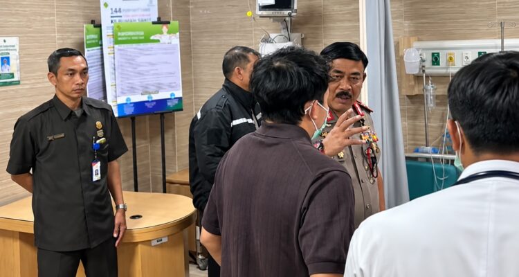 Doc. Suasana di rumah sakit saat Bharada Laurencius Valdo Fernandez Lewai dibawa untuk mendapatkan penanganan medis setelah insiden penembakan di Tangerang Selatan.