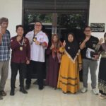 Doc. Tim Hukum FERADI WPI & Subur Jaya Lawfirm berfoto bersama usai mengikuti agenda sidang pembuktian pihak penggugat dalam perkara sengketa waris Ibu Manisah Nomor 88/Pdt.G/2026/PN Kdl di Pengadilan Negeri Kendal Kelas IB, Rabu (28/10/2026). Persidangan tersebut menjadi bagian dari proses pembuktian dalil penggugat terkait hak waris, dengan agenda sidang lanjutan berupa pembuktian dari pihak tergugat dan turut tergugat yang dijadwalkan pada Rabu (4/11/2026).